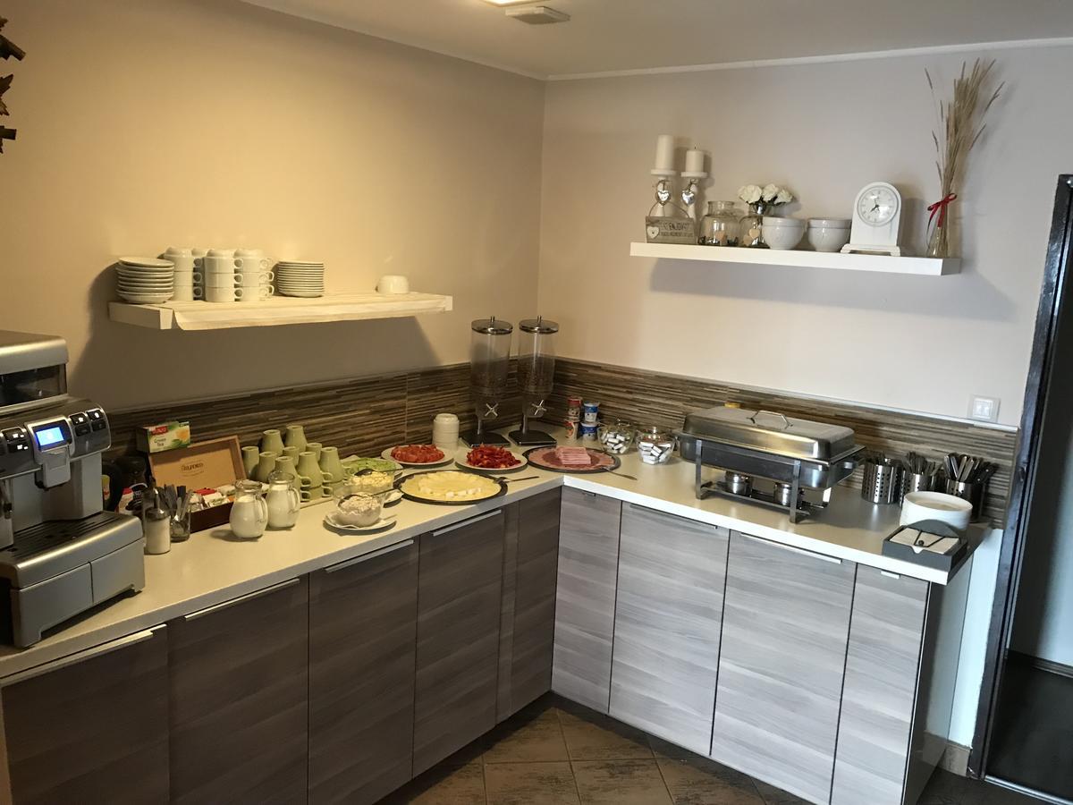 Restaurace A Penzion U Hasicu Klimkovice エクステリア 写真